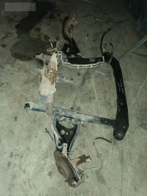 Dacia Sandero motor travazi ve taşıyıcılar 58679R
