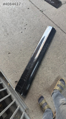 AUDİ Q7 SAĞ ÖN KAPI ÇITASI ORJİNAL ÇIKMA