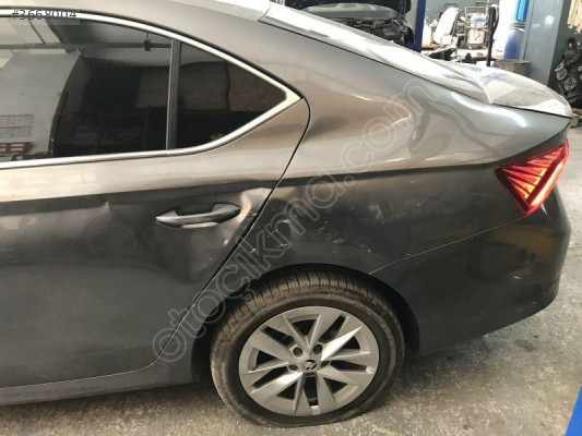 SKODA OCTAVİA 2021 2025 SOL ARKA ÇAMURLUK KESME 5E6809601C