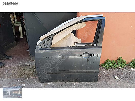 Ford Focus 1 çıkma sol ön kapı