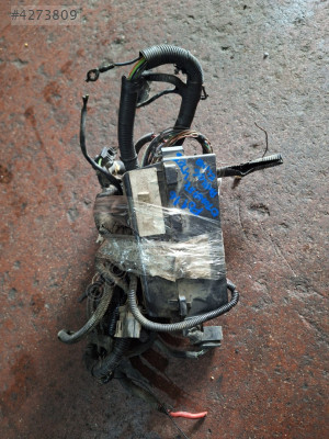 FORD FOCUS 1 1.6 OTOMATİK VİTES ANALOG KLİMA MOTOR TESİSATI