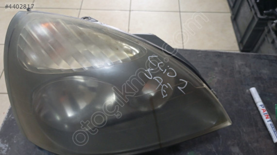 RENAULT CLİO 2 SAĞ FAR