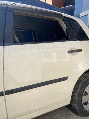 FORD FİRSTA SOL ARKA KAPI
