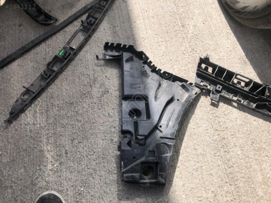 VOLVO XC 60 SAĞ ARKA MONTAJ BRAKETİ 32296033