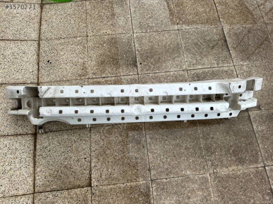 RENAULT MEGANE 4 ORJİNAL ARKA TAMPON DARBE EMİCİ 850900232R BDÇ