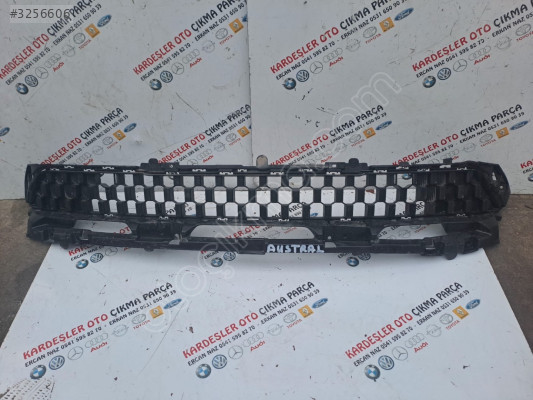Renault Austral ön tampon orta ızgara