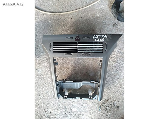 OPELM ASTRA H 2006 ORTA DİFÜZÖR LERİ VE ÇERCEVESİ KOMPLE