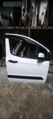 COURİER SAĞ ÖN KAPI HATASIZ BOYASIZ ORJİNALL ÇIKMA PARÇAAA