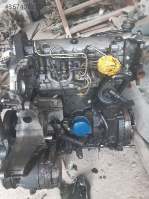 MEGAN 2001 MODEL 1.9 DİZEL SİLİNDİR KAPAĞI TEMİZ