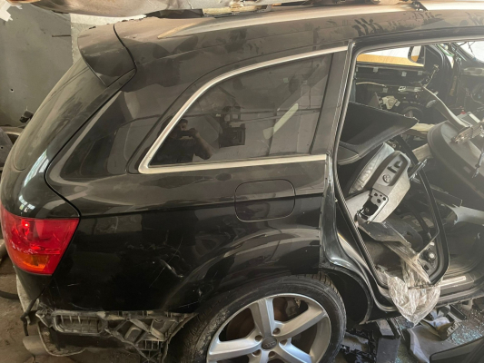 AUDİ Q7 TAVAN ARKA KONUK OTO 05323167897