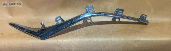 mazda 3 sol ön tampon ızgarası