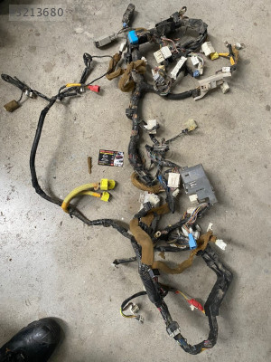 Mitsubishi Lancer Göğüslük Tesisatı