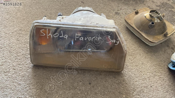 SKODA FAVORİT SAĞ FAR
