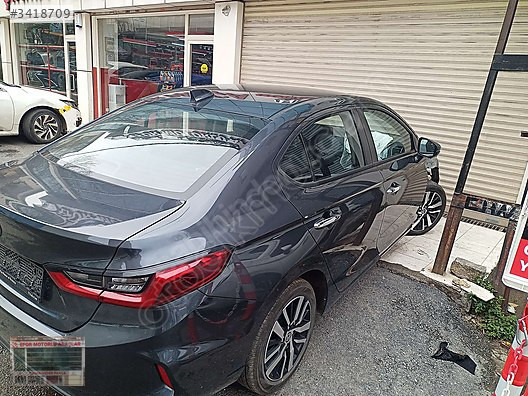 HONDA CİTY ORJİNAL SÖKME SAĞ ARKA KAPI DOLU 22-24