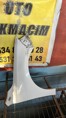 VW Jetta Sağ Ön Çamurluk - Oto Çıkma Parça