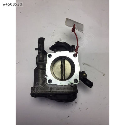 Volkswagen Golf 4 Gaz Kelebeği 06A133064J