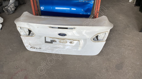 FORD FOCUS 2015 ÇIKMA ORJİNAL BAGAJ KAPAĞI