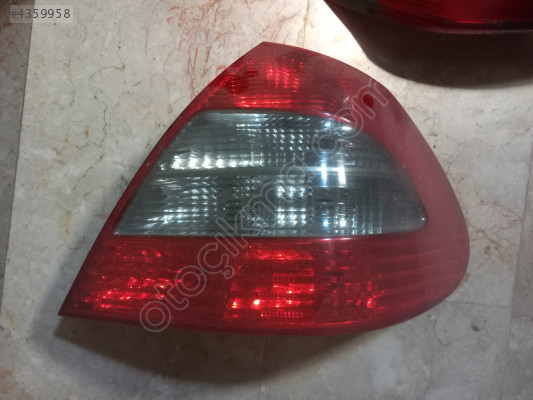 Mercedes  211  Kasa  Sağ Arka  Stop