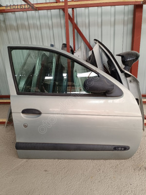 Megane 1 sağ ön kapı