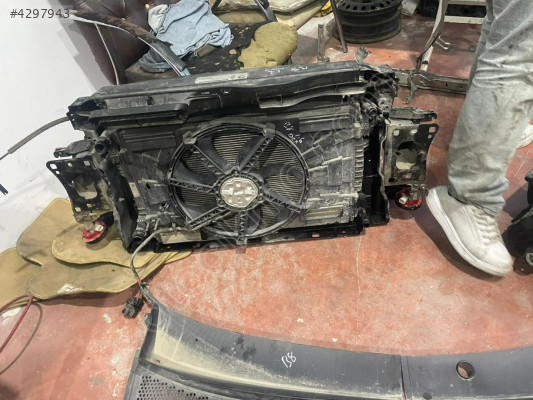 Passat B8 1.6 Dizel Fan Davlumbaz 5Q0121205S