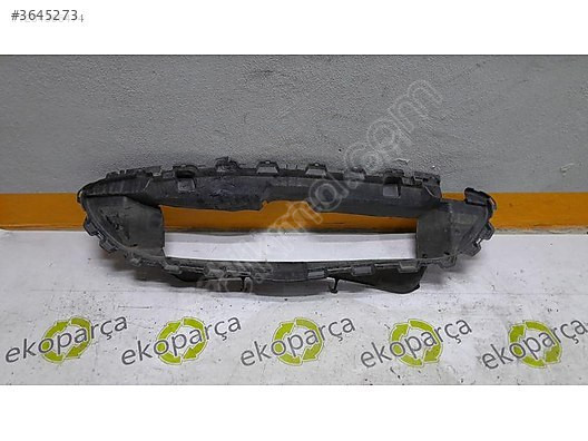 MERCEDES C2022 2024 W206 AMG ÖN ALT ORTA IZGARA A2068850602