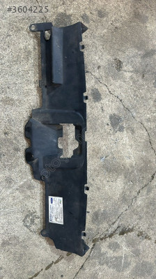 FORD FOCUS 1 SEDAN ÖN PANEL ÜST PLASTİK