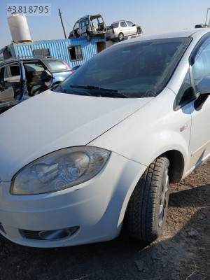 Fiat linea sol ön çamurluk hatasız beyaz çıkma orjinal