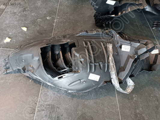 MERCEDES C W205 SOL ÖN DAVLUMBAZ 2056903301 2056903101