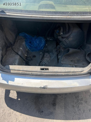 hyundai accent milenyum bagaj kilit plastiği accent bagaj plastik