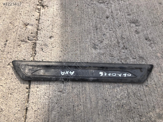 BMW 3 SERİSİ F30 SOL ÖN KAPI EŞİK KAPLAMA 7289215