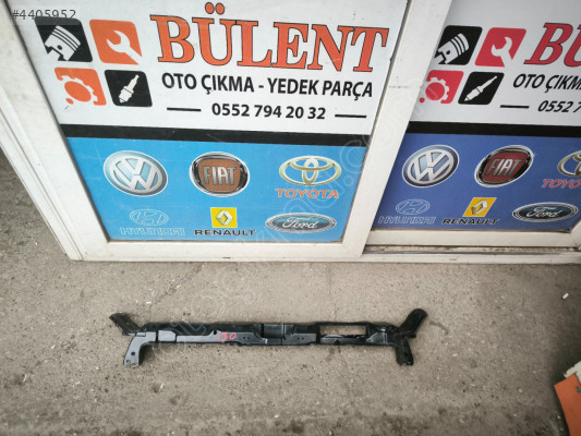 Hyundai i30 ön panel üst sacı