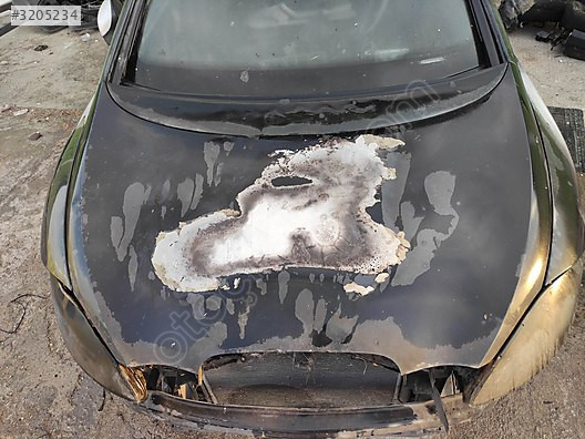 2011 SEAT SİYAH YANIK KAPUT