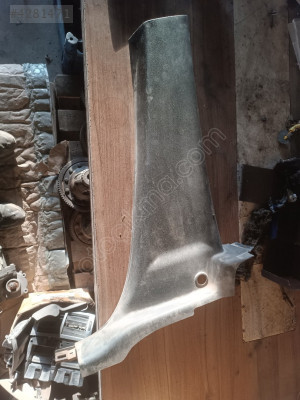 Doblo 2013 sağ orta direk döşeme plastiği Braketi