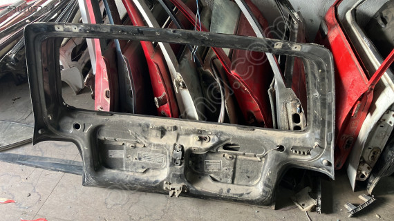 Fiat Uno bagaj kapağı