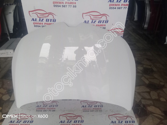 Renault Clio 5 motor kaputu beyaz