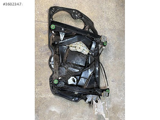 VW PASSAT B7 SOL CAM KRİKOSU