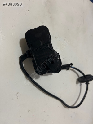 VOLKSWAGEN AUDİ DEPO KAPAĞI KİLİT MOTORU