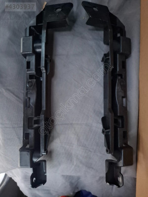 Laguna 3 ön tampon braket 622202811R 622215431R
