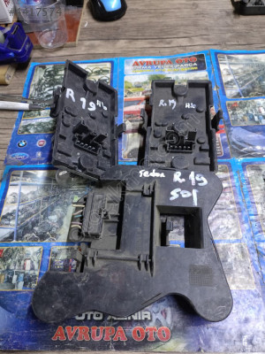 Renault 19 Hatchback Sedan sağ arka stop lambası duyları