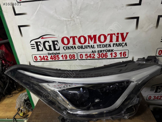 TOYOTA C-HR LEDLİ MERCEKLİ SAĞ FAR ORJINAL HATASIZ