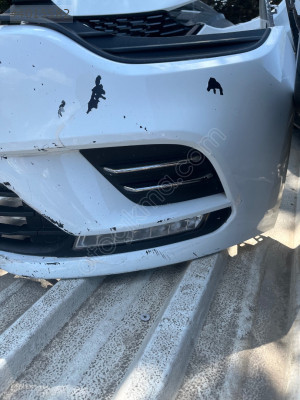 RENAULT CLİO 4 SİS KAPAĞI