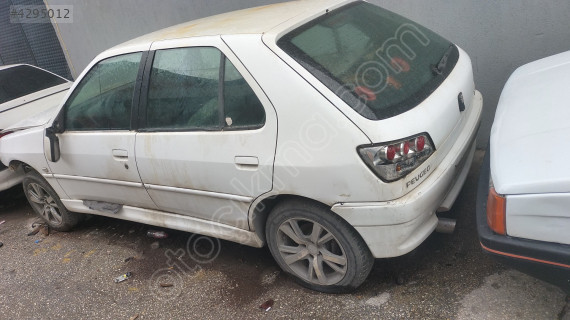Peugeot 306 bagaj kapağı sedan hatchback