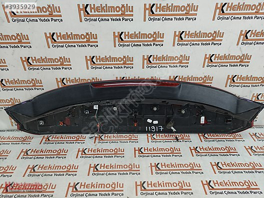 AUDİ Q2 BAGAJ SPOİLER HATASIZ ORJİNAL ÇIKMA KIRMIZI 81A.827.933