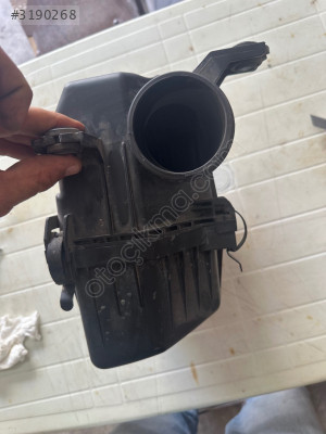 HYUNDAİ İ20 HAVA FİLTRE KUTUSU KOMPLE BENZINLI 282210-C8200