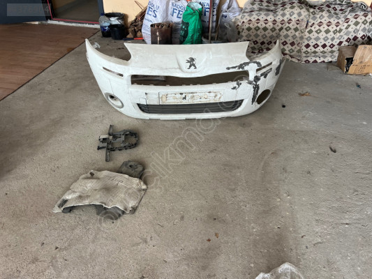 Peugeot partneri tepe çıkma ön tampon