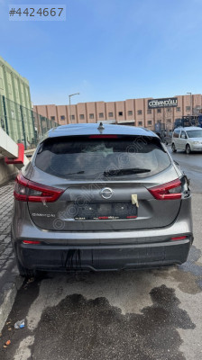 Nissan Qashqai j11 koltuk başlığı ARKA