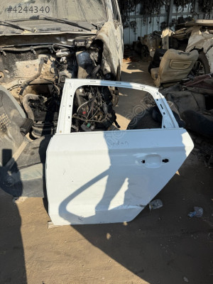 AUDİ A3 SOL ARKA KAPI ÇIKMA ORJİNAL