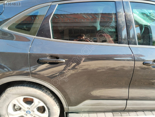 2023 Ford KUGA SAĞ ARKA KAPI