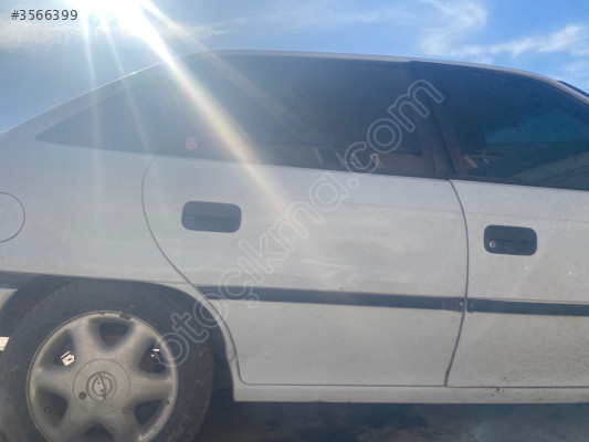 Opel astra f sağ arka kapı