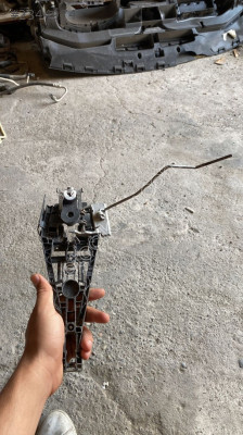 skoda octavia 2021 kapı kolu braketi
